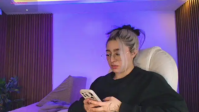 GabyRose9 online show from February 25, 2026, 7:25 pm