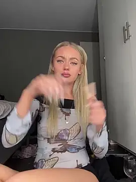 Snapshot of linafuntime chatting on November 25, 2025, 2:01 am linafuntime online show from November 25, 2025, 2:01 am