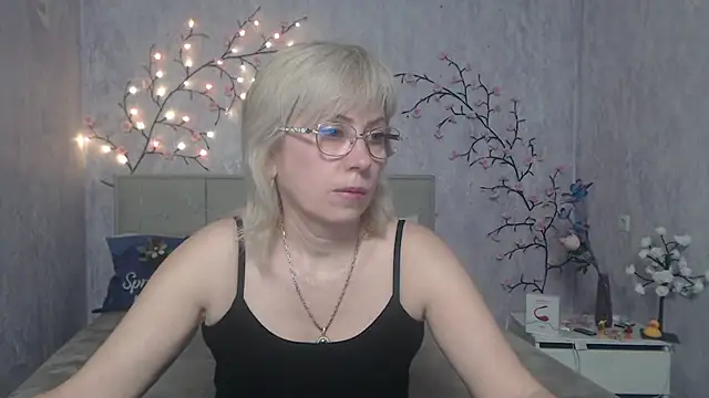 Snapshot of LaurenWishy chatting on April 23, 2026, 5:25 am LaurenWishy online show from April 23, 2026, 5:25 am
