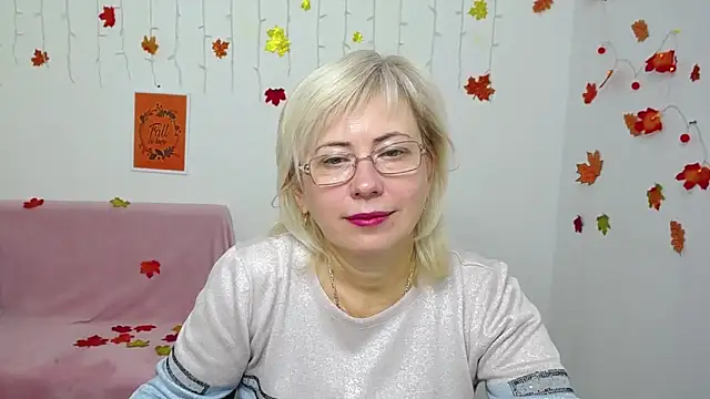 Snapshot of LaurenWishy chatting on December 2, 2025, 6:15 am LaurenWishy online show from December 2, 2025, 6:15 am