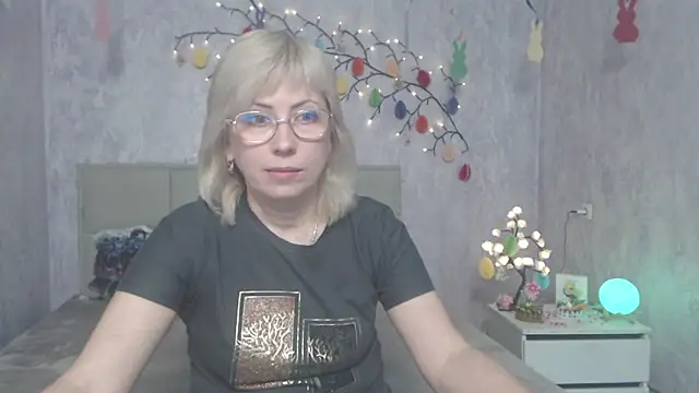 Snapshot of LaurenWishy chatting on March 31, 2026, 5:42 am LaurenWishy online show from March 31, 2026, 5:42 am