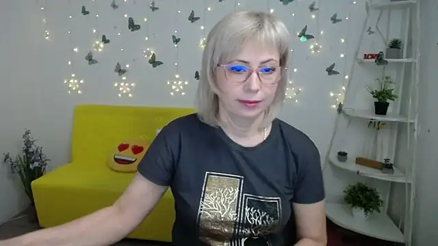 Snapshot of LaurenWishy chatting on March 15, 2026, 5:58 am LaurenWishy online show from March 15, 2026, 5:58 am