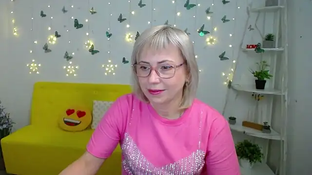 Snapshot of LaurenWishy chatting on March 14, 2026, 6:08 am LaurenWishy online show from March 14, 2026, 6:08 am