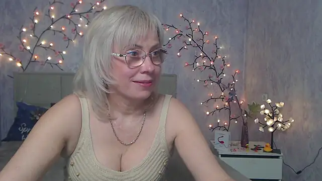 Snapshot of LaurenWishy chatting on May 1, 2026, 11:59 am LaurenWishy online show from May 1, 2026, 11:59 am