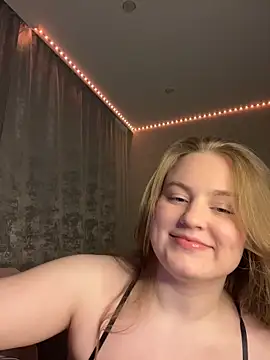 Snapshot of _whorimi chatting on December 5, 2025, 2:26 pm whorimi online show from December 5, 2025, 2:26 pm