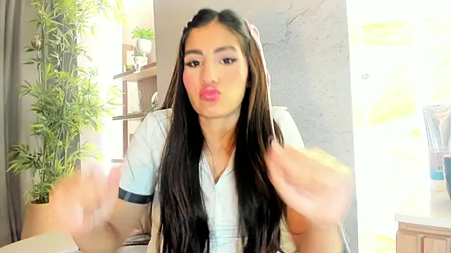 IsabelaStefano online show from May 10, 2026, 3:21 am
