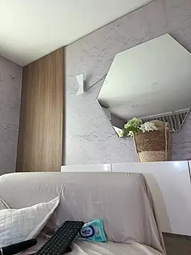 IsabelaStefano online show from February 14, 2026, 12:00 am