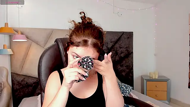 MarieTaylor  online show from February 22, 2026, 6:09 pm