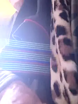 Snapshot of xelyber chatting on April 10, 2026, 10:17 pm xelyber online show from April 10, 2026, 10:17 pm