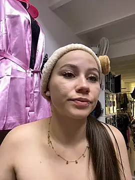 Snapshot of MiaWhiteBunny chatting on April 24, 2026, 7:16 pm MiaWhiteBunny online show from April 24, 2026, 7:16 pm