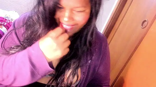 ebonycamelia online show from June 4, 2026, 8:57 pm