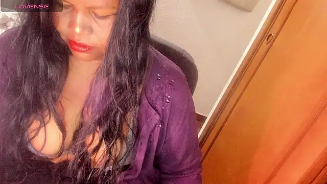 ebonycamelia online show from July 26, 2026, 10:55 am