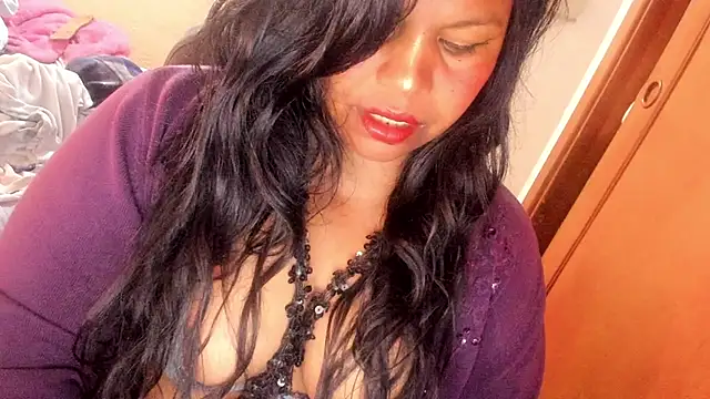 ebonycamelia online show from June 13, 2026, 6:06 pm