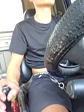 huykkk99 online show from November 29, 2025, 5:40 am