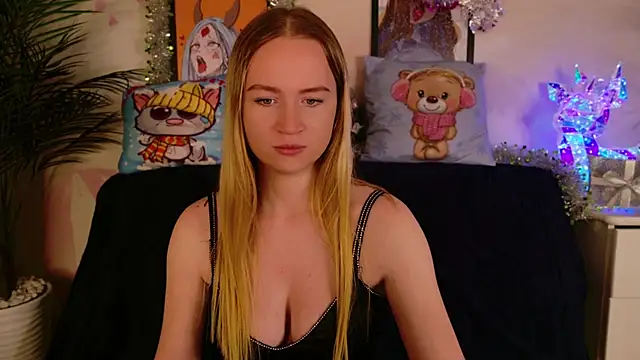 Snapshot of BigTitsLady- chatting on December 15, 2025, 10:26 pm BigTitsLady- online show from December 15, 2025, 10:26 pm