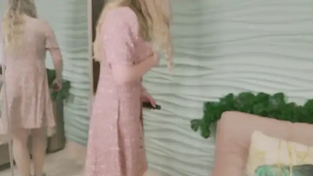 Snapshot of BigTitsLady- chatting on December 3, 2025, 10:42 pm BigTitsLady- online show from December 3, 2025, 10:42 pm