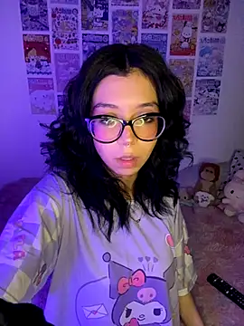 Snapshot of Valen-Foxx1 chatting on December 2, 2025, 5:31 am Valen-Foxx1 online show from December 2, 2025, 5:31 am