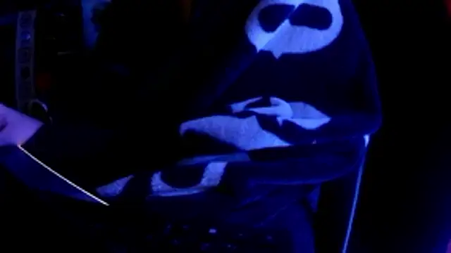 Snapshot of Bowerboi chatting on December 22, 2025, 2:39 pm Bowerboi online show from December 22, 2025, 2:39 pm