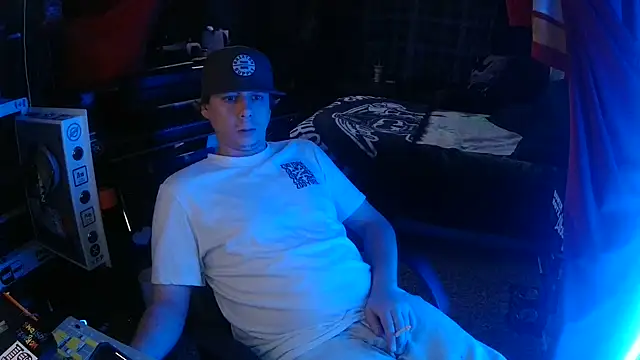 Snapshot of Bowerboi chatting on November 30, 2025, 3:18 am Bowerboi online show from November 30, 2025, 3:18 am