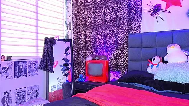 Snapshot of Apolo_Ushi chatting on November 20, 2025, 7:25 pm Apolo Ushi online show from November 20, 2025, 7:25 pm