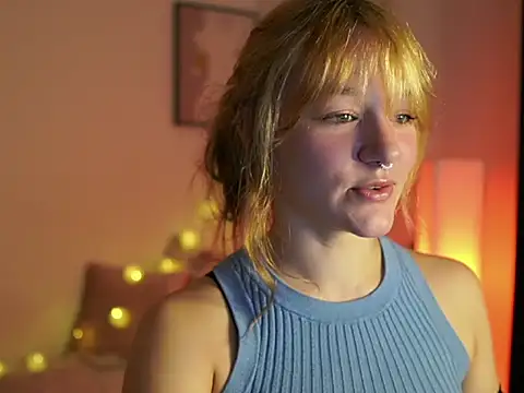 Snapshot of cute_brutality chatting on November 30, 2025, 1:23 pm cute brutality online show from November 30, 2025, 1:23 pm