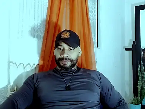 Snapshot of musclehetero chatting on June 6, 2026, 6:40 am musclehetero online show from June 6, 2026, 6:40 am