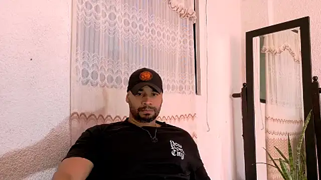 Snapshot of musclehetero chatting on July 18, 2026, 7:22 pm musclehetero online show from July 18, 2026, 7:22 pm
