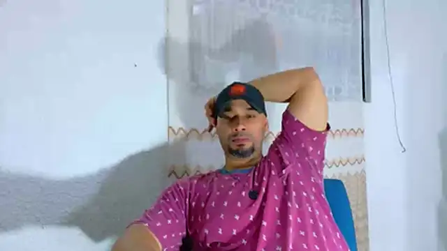 Snapshot of musclehetero chatting on July 7, 2026, 1:41 am musclehetero online show from July 7, 2026, 1:41 am
