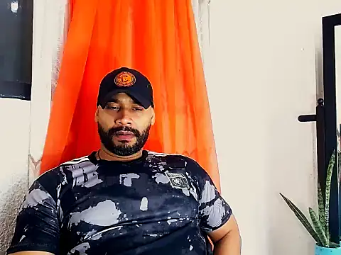 Snapshot of musclehetero chatting on May 31, 2026, 6:09 pm musclehetero online show from May 31, 2026, 6:09 pm