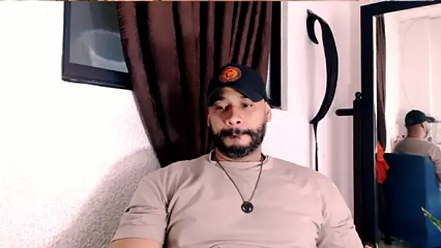 Snapshot of musclehetero chatting on June 13, 2026, 6:06 pm musclehetero online show from June 13, 2026, 6:06 pm