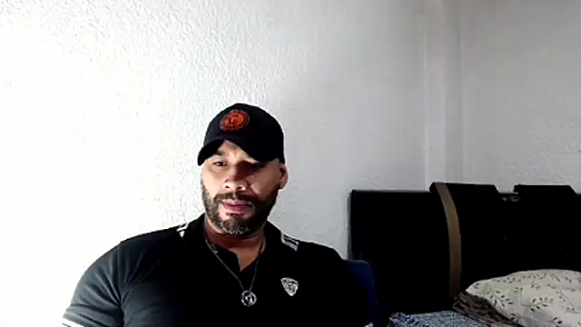 Snapshot of musclehetero chatting on July 29, 2026, 11:53 am musclehetero online show from July 29, 2026, 11:53 am