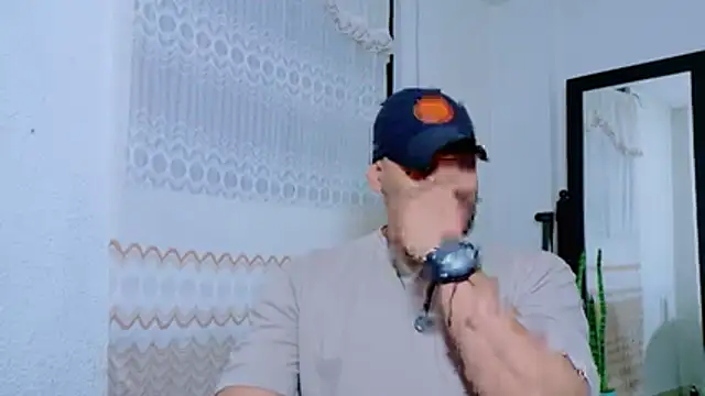 Snapshot of musclehetero chatting on July 12, 2026, 1:34 pm musclehetero online show from July 12, 2026, 1:34 pm