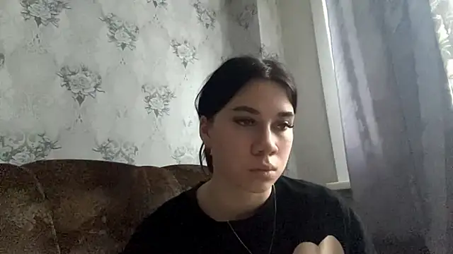 Snapshot of DebbiGoodknight chatting on December 4, 2025, 9:41 am DebbiGoodknight online show from December 4, 2025, 9:41 am