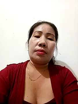 Snapshot of Reema_143 chatting on December 5, 2025, 5:11 pm Reema 143 online show from December 5, 2025, 5:11 pm