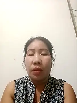 Snapshot of Reema_143 chatting on November 27, 2025, 2:50 pm Reema 143 online show from November 27, 2025, 2:50 pm