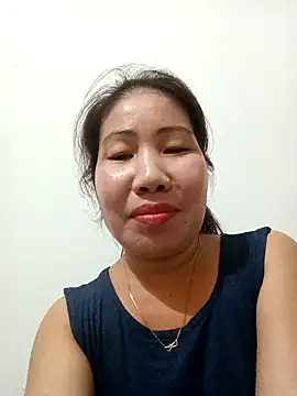 Snapshot of Reema_143 chatting on November 30, 2025, 4:19 pm Reema 143 online show from November 30, 2025, 4:19 pm