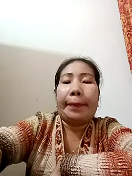 Snapshot of Reema_143 chatting on December 4, 2025, 4:44 am Reema 143 online show from December 4, 2025, 4:44 am