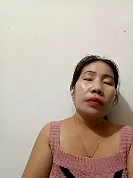 Snapshot of Reema_143 chatting on December 4, 2025, 4:50 pm Reema 143 online show from December 4, 2025, 4:50 pm