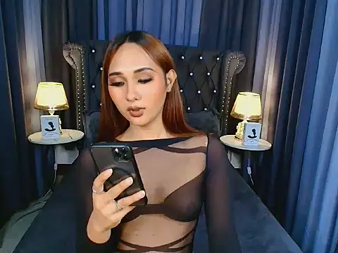 Snapshot of Iris_Hilton chatting on December 13, 2025, 9:32 pm Iris Hilton online show from December 13, 2025, 9:32 pm