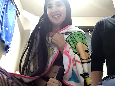 Snapshot of URORI0407 chatting on December 4, 2025, 1:37 am URORI0407 online show from December 4, 2025, 1:37 am