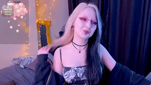 lavender monster online show from May 31, 2026, 11:38 am