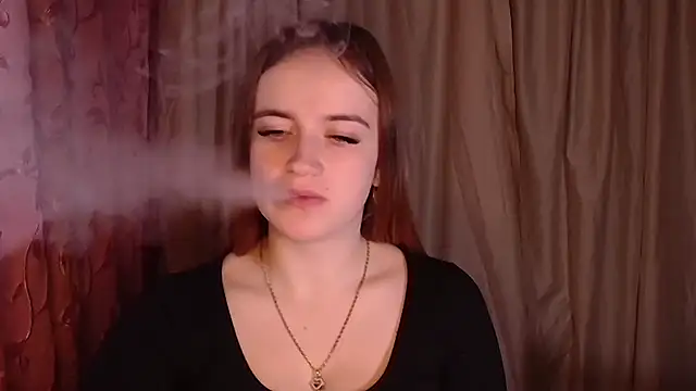 Snapshot of Illa_May chatting on December 5, 2025, 6:45 am Illa May online show from December 5, 2025, 6:45 am