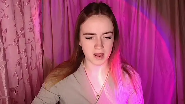 Snapshot of Illa_May chatting on December 14, 2025, 12:11 pm Illa May online show from December 14, 2025, 12:11 pm