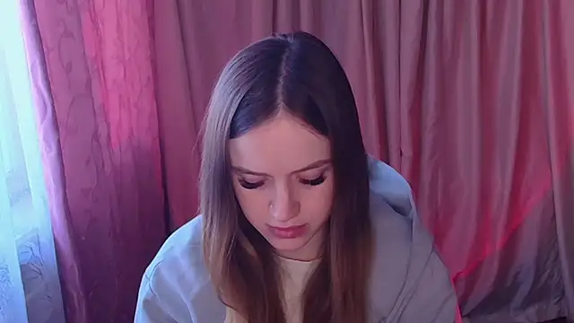 Illa May online show from March 14, 2026, 10:43 am