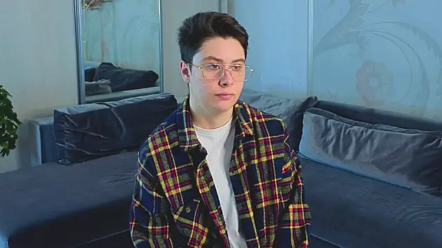 Snapshot of HazeCalypso chatting on December 15, 2025, 11:38 am HazeCalypso online show from December 15, 2025, 11:38 am