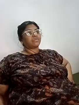 Riya-mallus online show from November 24, 2025, 8:25 am