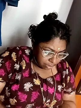 Riya-mallus online show from December 23, 2025, 8:35 am