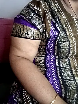 Riya-mallus online show from December 5, 2025, 4:33 am