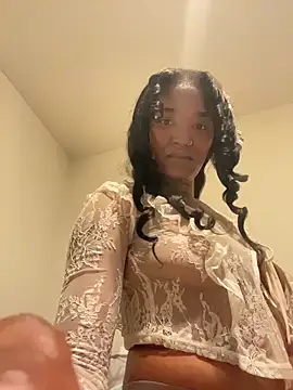 LelaniRose online show from December 14, 2025, 4:40 am