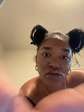 LelaniRose online show from December 5, 2025, 4:44 am